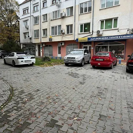 Апартаменты Draganovi 8a Казанлык